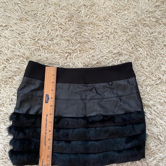 Pony & Tail brand, women’s mini skirt black - Picture 3 of 9